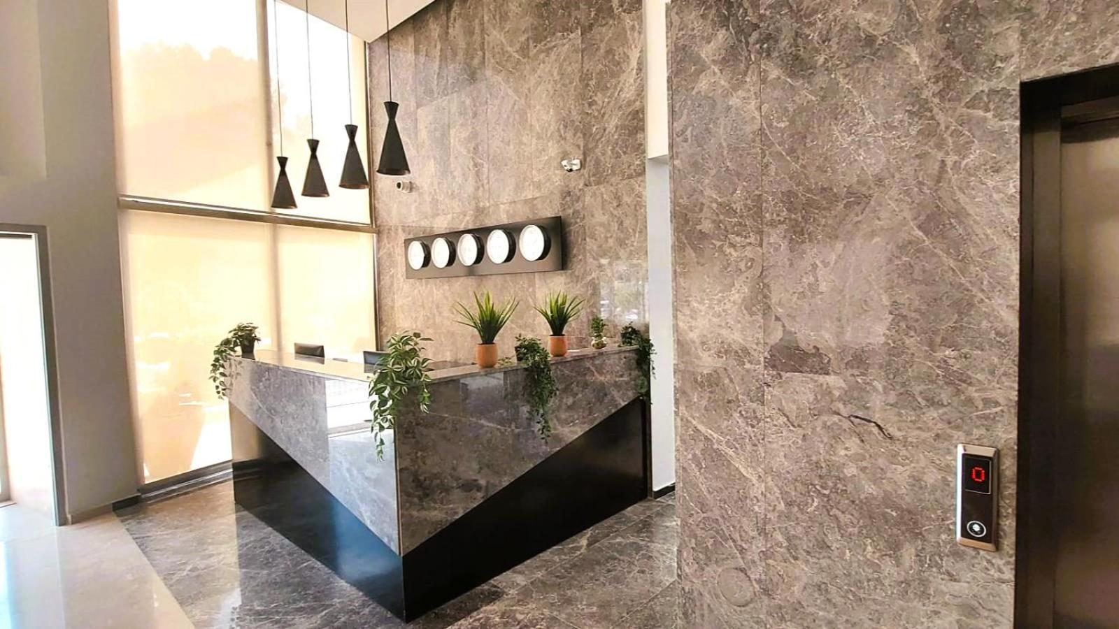 פמגוסטה Crown Salamis Hotel מראה חיצוני תמונה